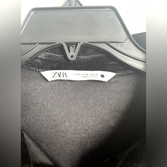 Zara Verona Mini Velvet Dress Size Medium - Picture 2 of 14